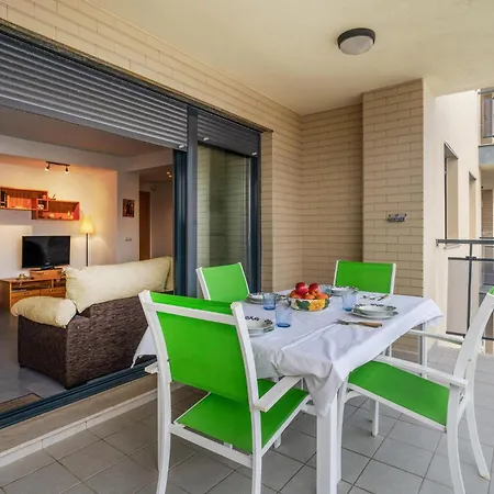 2 Bedroom Cozy In Moncafar Apartment